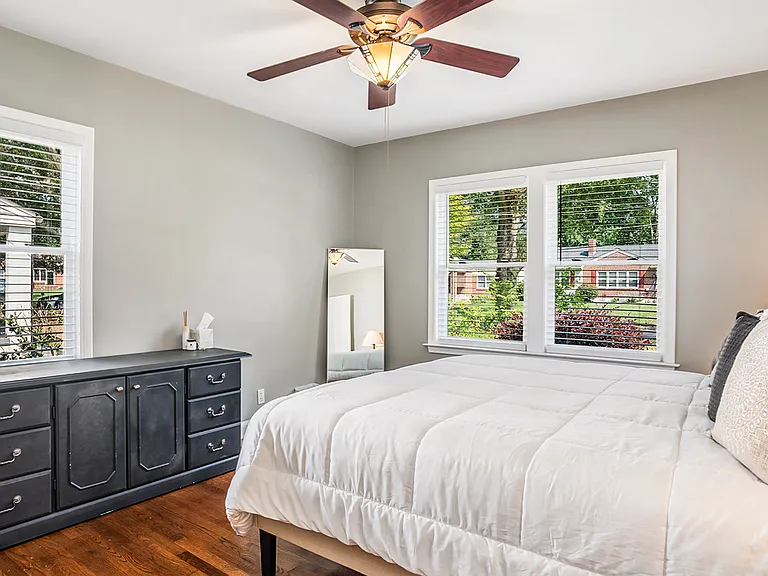 2263 Sanford Rd — Photo 11