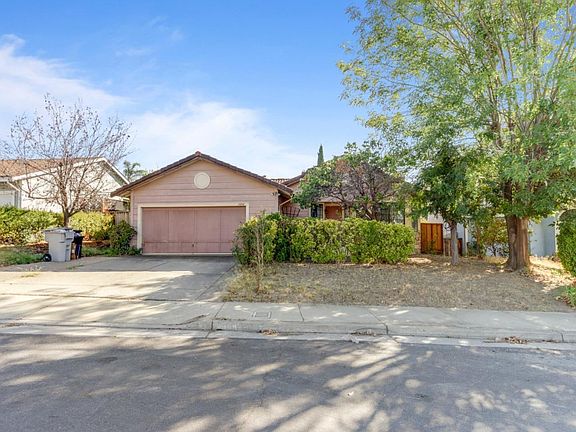 2nd image of 3404 San Saba Dr