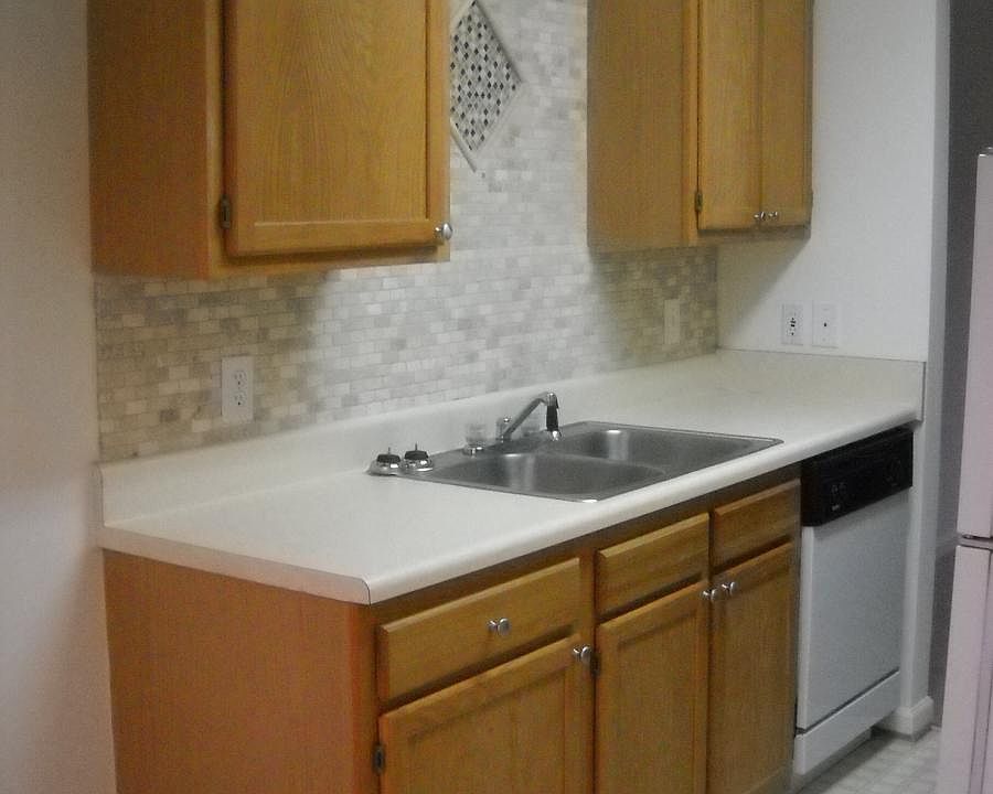 2nd image of 300 McConville Rd APT 20