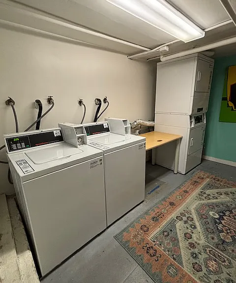 1470 California St #7 — Photo 12