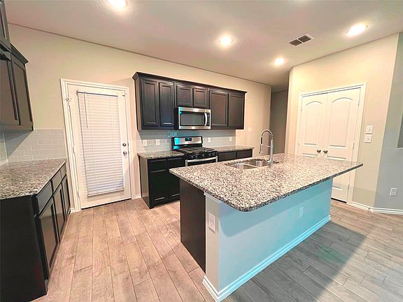 4th image of 2990 Cedeno Dr