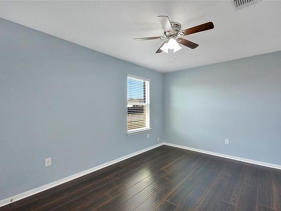 3rd image of 201 Camellia Dr