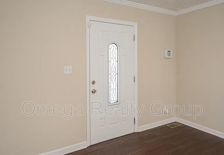 1808 Wilson Dr — Photo 4