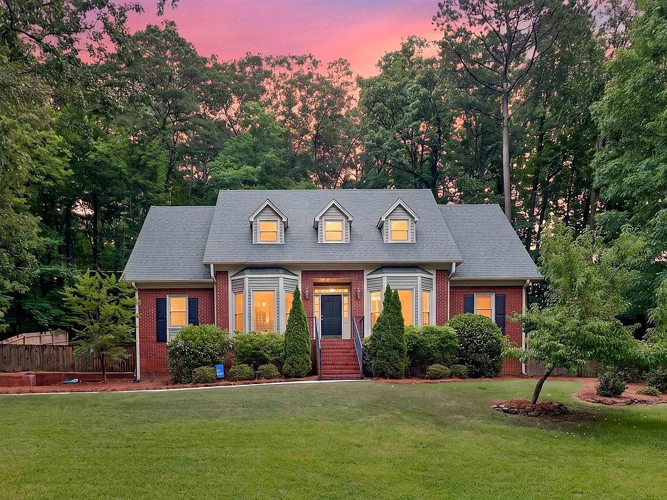 1st image of 495 Hillandell Dr