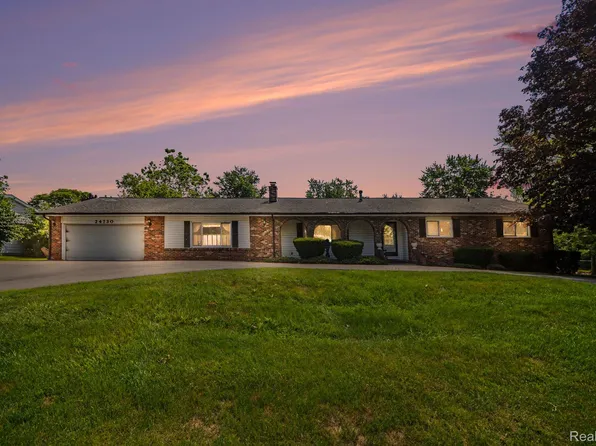 24730 Creekside Dr, Farmington Hills, MI 48336
