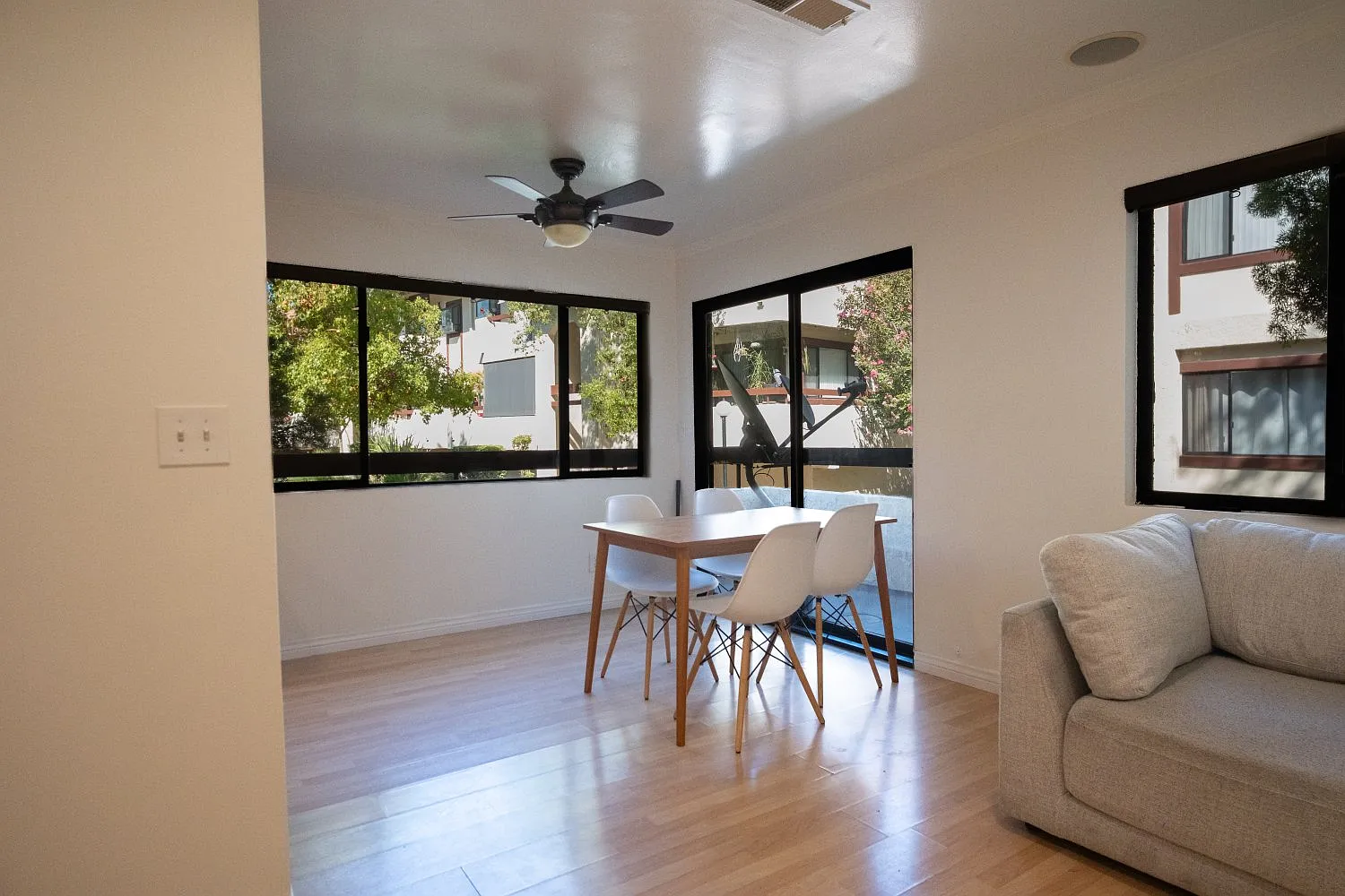 3 bed, 948 sqft, $3,200 — Photo 3