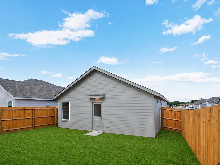 7402 Brownleaf Dr — Photo 18