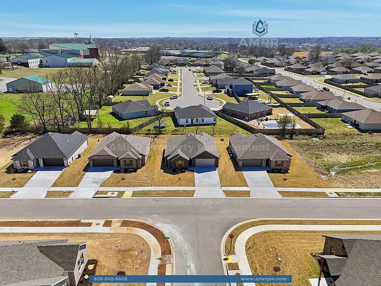 400 Cattleman Ln — Photo 29