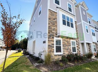 2005 Laycock Ln #100, Suffolk, VA 23435