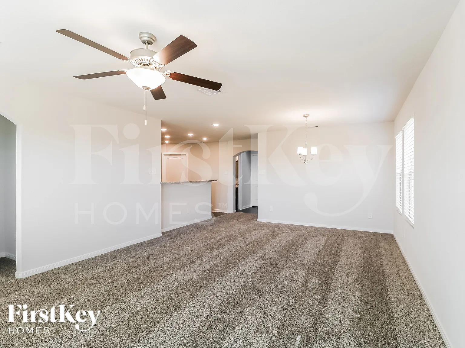 4 bed, 2.5 bath, 1857 sqft, $2,000 — Photo 2