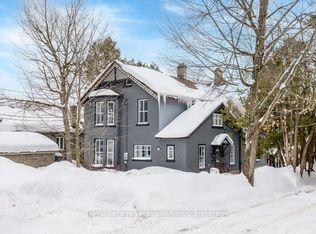 29 Tecumseth St, Orillia, ON L3V 1X7