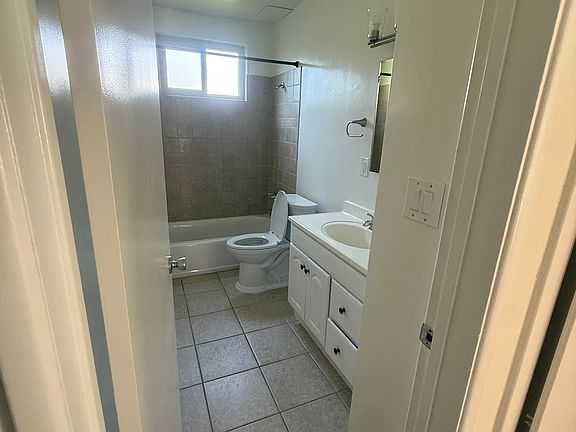 4th image of 1141 11th St APT B