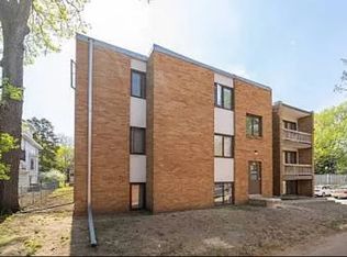 621 5th Ave SE #205, Minneapolis, MN 55414