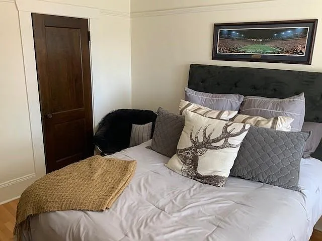 Bedroom #2 with queen sized bed and closet w/closet system