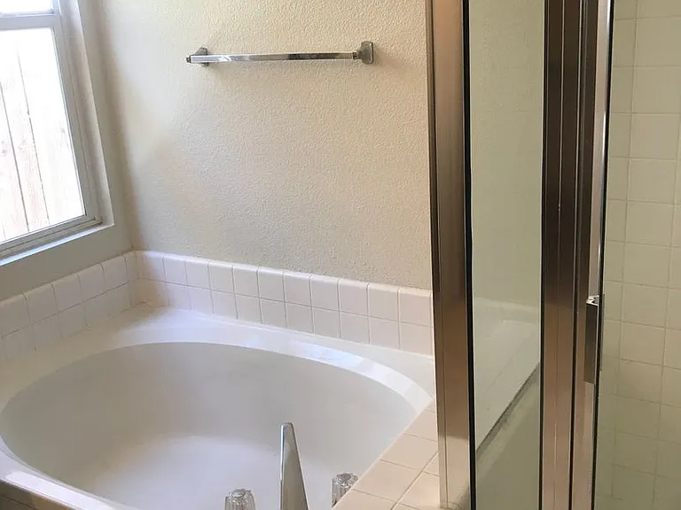 3008 Mallorca Ln — Photo 18
