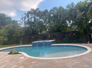 9130 NW 3rd St, Pembroke Pines, FL 33024