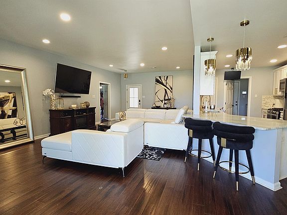 2nd image of 38254 Saint Martin Ct