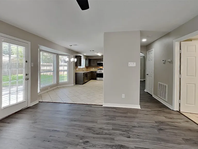 1211 Atlanta Dr — Photo 8