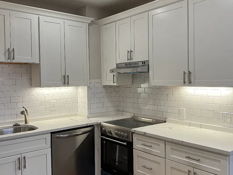 13 Anderson St #1 — Photo 2