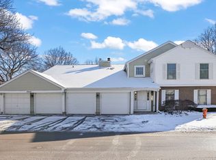 2050 Lancaster Cir APT 201D, Naperville, IL 60565