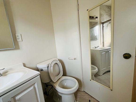 5th image of 220 S Olive Ave APT A