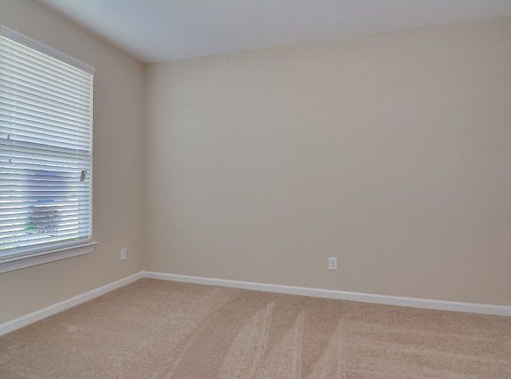 4th image of 1113 Fawn Forest Rd