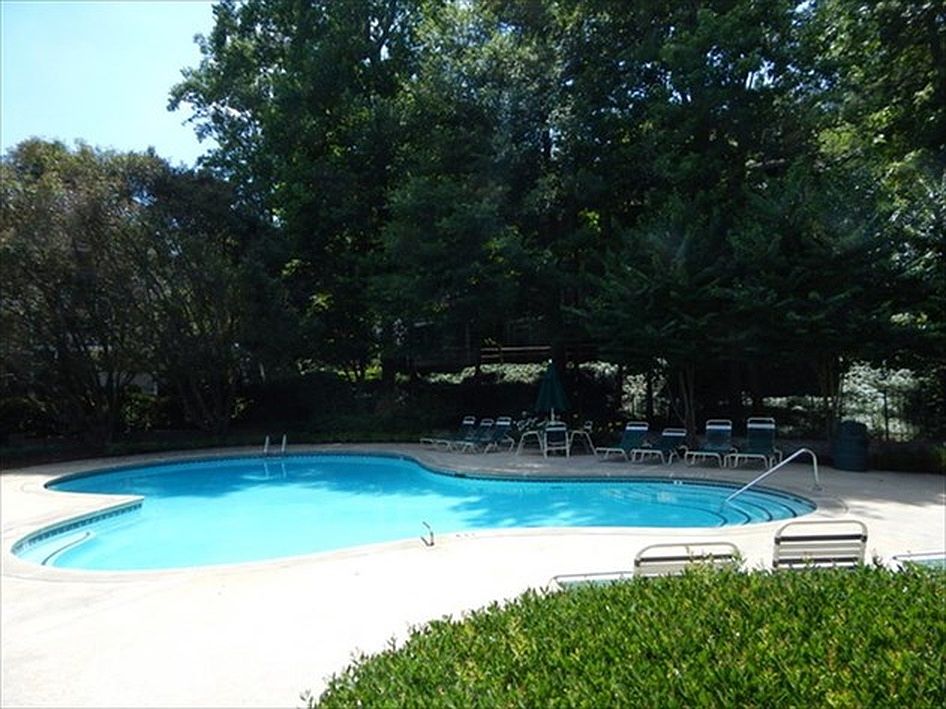 2nd image of 1213 Wynnes Ridge Cir SE