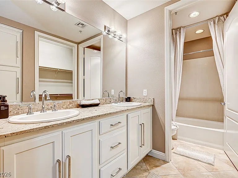 56 E Serene Ave #225 — Photo 32
