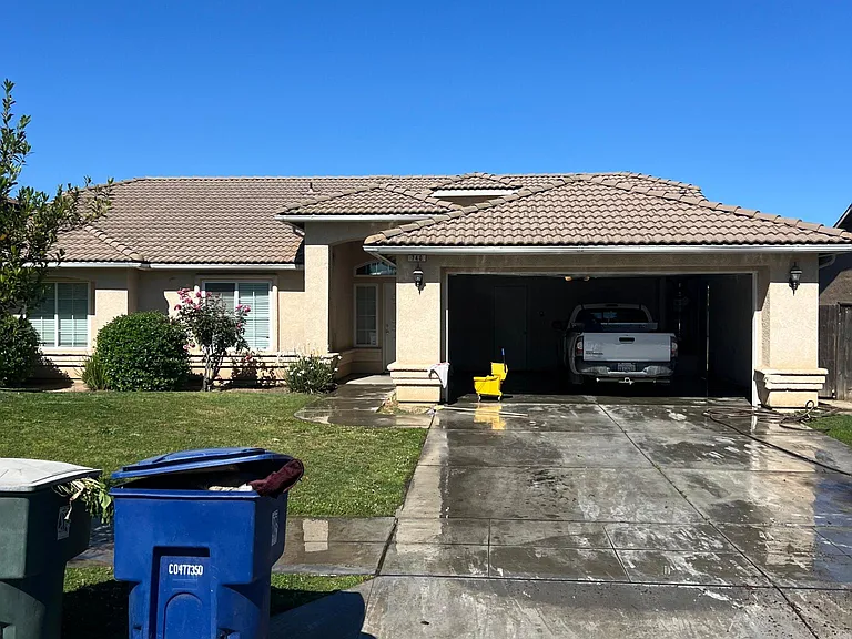 740 Harbor Dr — Photo 5