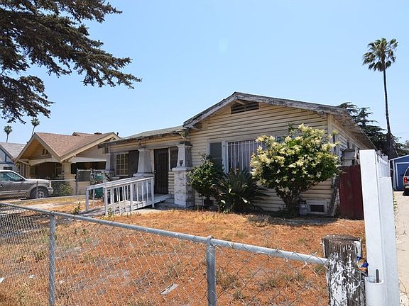 2nd image of 550 W 47th St