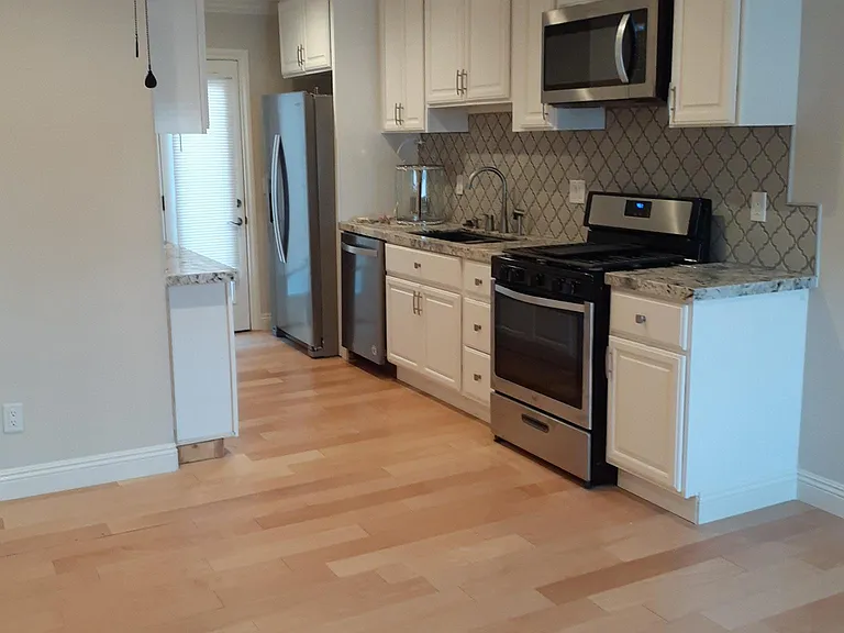 333 Bond St #1/2 — Photo 5