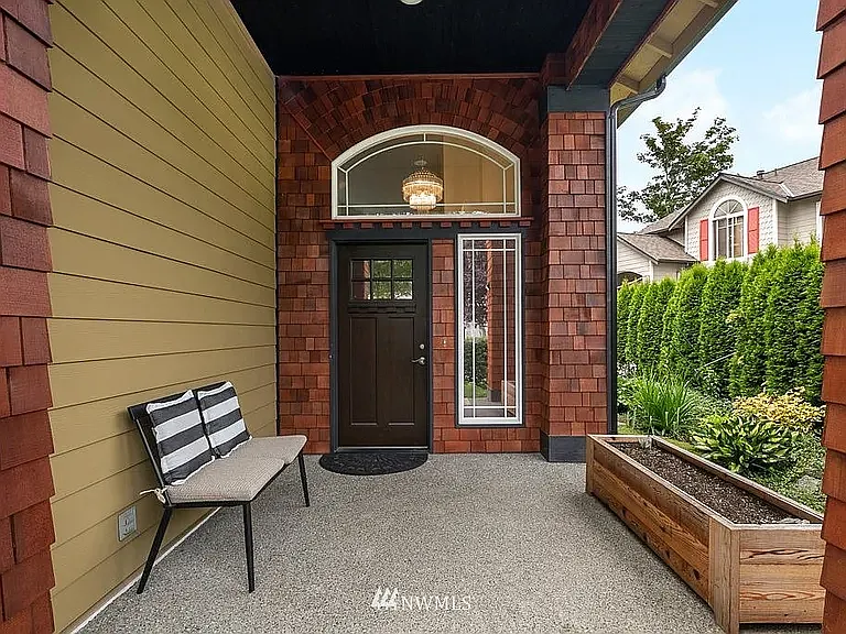 7540 NE 203rd St — Photo 3