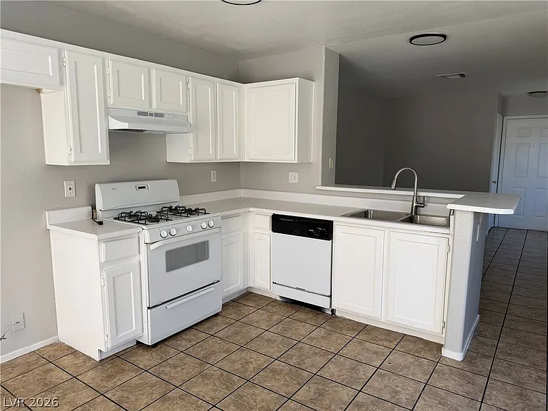 1864 Star Sapphire Ct — Photo 15