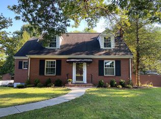 3552 Grandin Rd, Roanoke, VA 24018