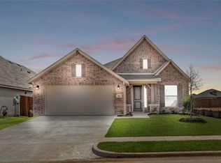916 Madeline Ln, Cleburne, TX 76033