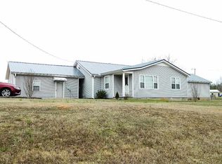 2745 Yuma Rd, Wildersville, TN 38388