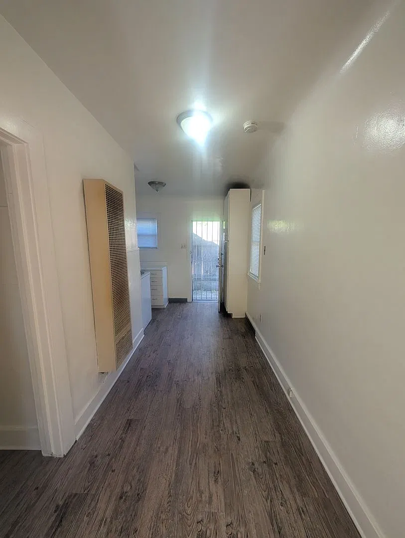 423 North Center Street — Photo 3
