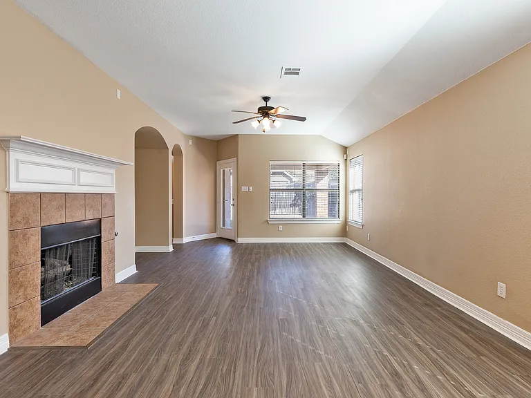 1617 Nighthawk Dr — Photo 9