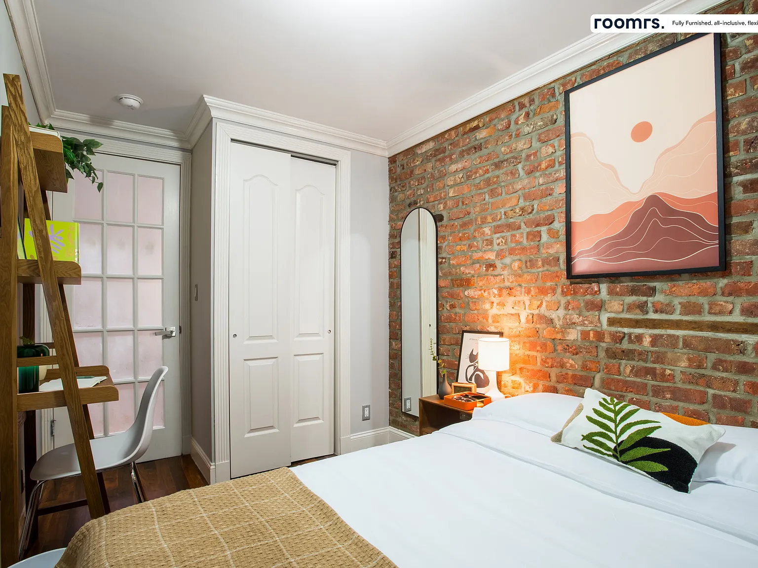 3 bed, 455 sqft, $2,648 — Photo 3