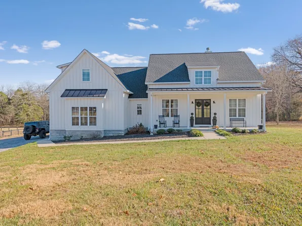 2637 Oak Grove Rd, Lebanon, TN 37090