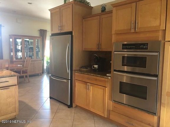 5th image of 160 SW Challenger Ln