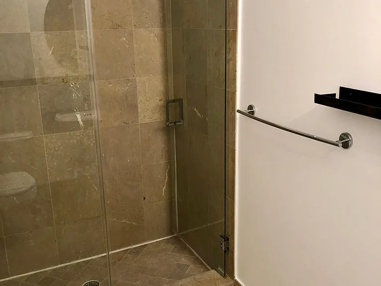 420 N Noble St #3 — Photo 7
