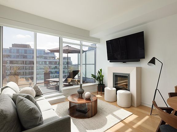 2nd image of 1661 Ontario St #1103