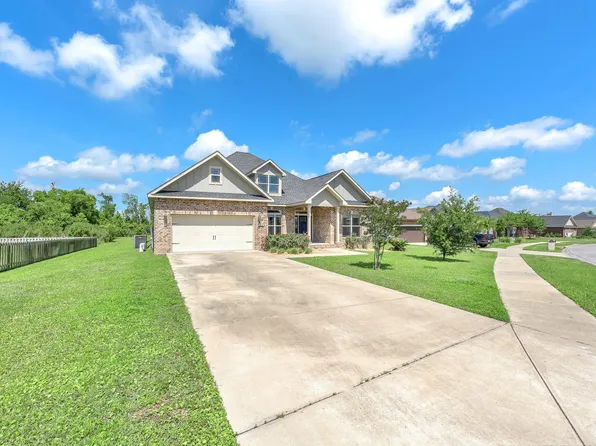 104 Lakeview Ter, Lynn Haven, FL 32444