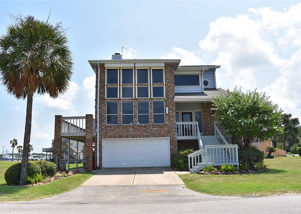 1st image of 807 N Shore Dr