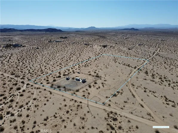 1188 Mile Square Rd, Joshua Tree, CA 92252