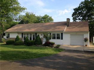 618 Blackhawk Rd, Beaver Falls, PA 15010