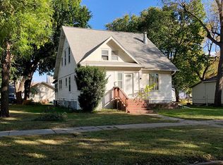 319 Elm St, Vermillion, SD 57069