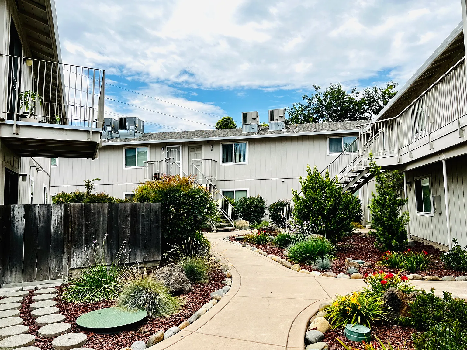 1 bed, 680 sqft, $1,600 — Photo 3
