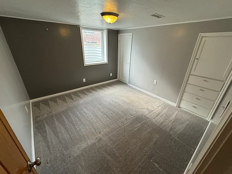2243 E Hollywood Ave — Photo 11